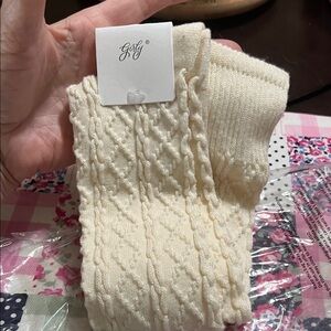 New Girly Cream Cable Knit Socks